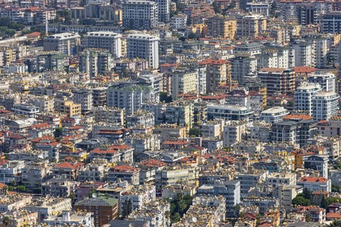 The centre of the city of Alanya is very densely built-up due to the limited area of the sea on one