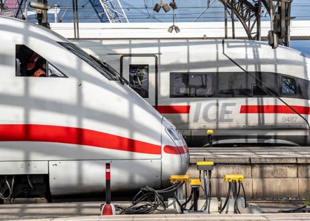 Digitalisation at Deutsche Bahn, in the yellow cable protection and distribution boxes the data