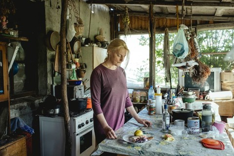 Olena in the house of the Cossack Oleksandr. She comes from Donetsk, her man is friends with