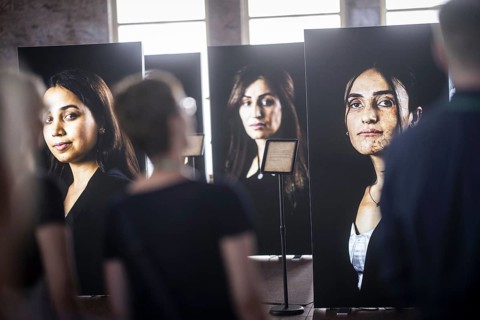 Exhibition at the Federal Foreign Office in Berlin: Jihan Alomar survived the genocide of the