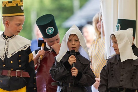 Minister President Michael Kretschmer visits Schneeberg on the occasion of the Mountain Dispute Day