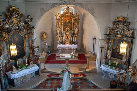Side altars and chancel of St Wendilinus Church built between 1766 and 1769 Steinbach, Lower