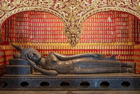 Reclining Buddha at Wat Xieng Thong, Luang Prabang, Laos, Asia