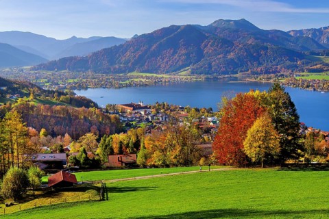 Panorama of the village and lake with the monastery castle in autumn, Tegernsee, Tegernsee,