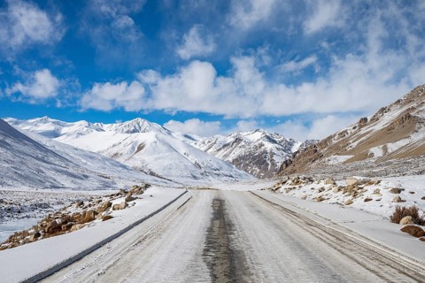 Winter Pamir Highway, Khorugh, Gorno-Badakhshan Province, Tajikistan, Central Asia, Asia