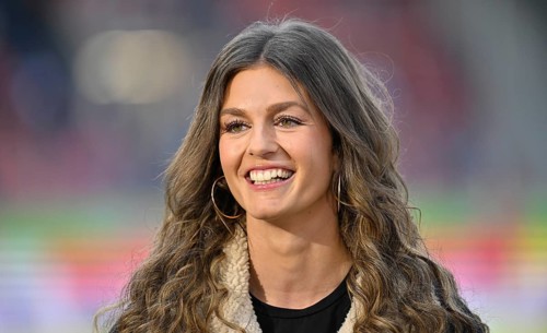 SKY presenter Mara Mones Portrait smiles Voith-Arena, Heidenheim, Baden-Württemberg, Germany,