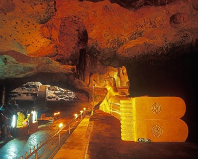 Reclining Buddha statue, Wat Suwan Kuha, Phang-Nga, Thailand, Asia