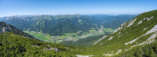 View into the valley to Achenkirch, from the pre-summit of Hochunnütz, Unnütz crossing, Brandenberg