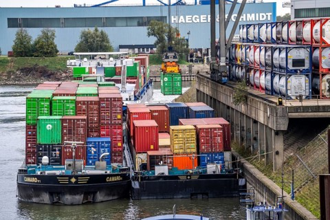 Port of Duisburg Ruhrort, Container freighter being loaded and unloaded at DeCeTe, Duisburg