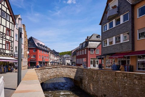Sandstone bridge over the Erft in the town centre of Bad Münstereifel, Eifel, Euskirchen district,