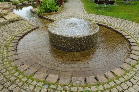 Gasthof Kompf, Swabian inn, restaurant, garden, water features, fountain, Kusterdingen-Jettenburg,