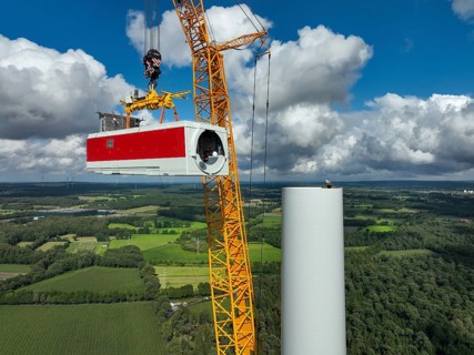 Dorsten, North Rhine-Westphalia, Germany, construction of a wind turbine, the first wind turbine of