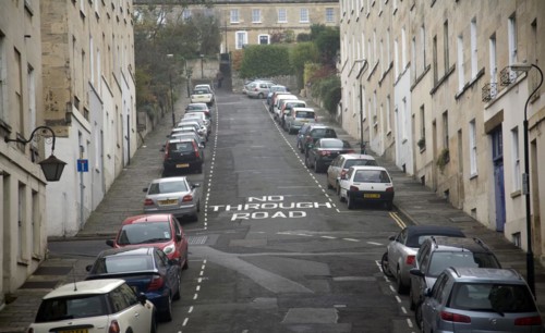 No Through Road road sign on steep Thomas Street, Walcot, Bath, England, United Kingdom, Europe