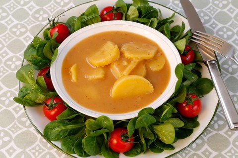 Swabian cuisine, sour potato wheels, potato slices in sour sauce, healthy cuisine, typical Swabian,