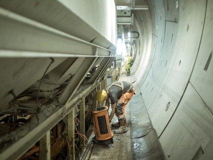 Work on the Wilma double-shield tunnelling machine in the H53 construction lot, Brenner Base
