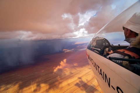 Gliding, glider, pilot, cockpit, clouds, rain, rain shower, desert, Arcus, Namibia, Africa