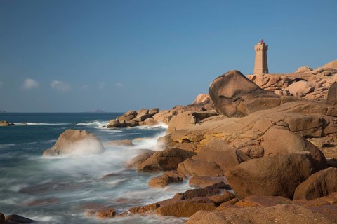Lighthouse Mean Ruz at Ploumanac'h, Côtes d'Armor in the last evening light