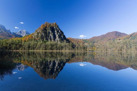 Autumn mood at lake Almsee, Grünau, Austria, Totes Gebirge, Europe