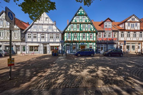 Outlet, Bahlsen GmbH und Co. KG, half-timbered houses, tree, shadow, pedestrian zone, row of