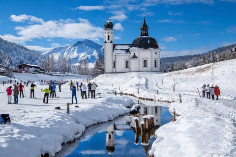 Seekirchl at the ski resort with Hocheder 2797m in winter, Seefeld, Seefeld Plateau, Tyrol,
