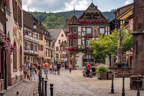 Half-timbered houses in the historic old town of Kaysersberg, Alsace, France, Europe
