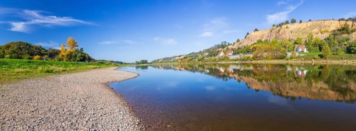 On the Elbe near Meißen opposite Karpfenschänke, Meißen, Saxon Elbland, Saxony, Germany, Europe