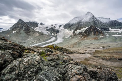 Impressive mountain landscape, mountain hut Cabane des Dix in front of glacier Glacier de Cheilon