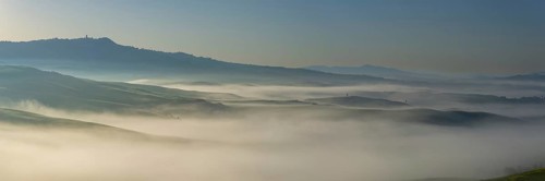 Landscape at sunrise around Volterra, province of Pisa, Tuscany, Italy, Europe