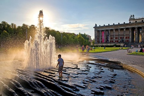 Fountain with Pleasure Garden and Old Museum, Collections of Classical Antiquities of the National