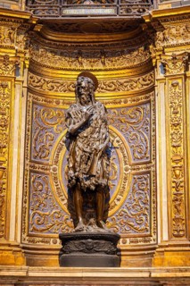 Interior of colorful marble decoration, Siena Cathedral or Cattedrale di Santa Maria Assunta,