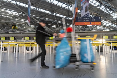 Cologne-Bonn Airport, warning strike by the Verdi trade union, public service and ground handling