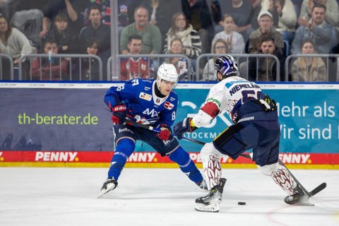 DEL, German Ice Hockey League season 2024/25, Matchday 52: Adler Mannheim vs Eisbären