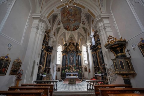 Chancel with Lenten cloth, mid-18th century, Maria am Sand parish church in the Maria am Sand