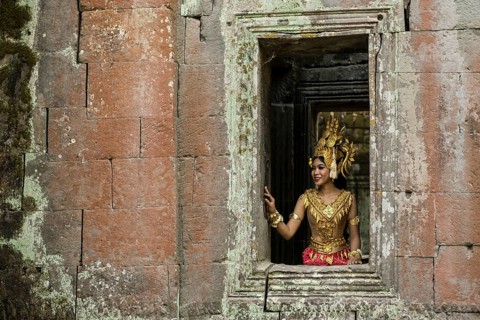 Young woman dressed as a temple dancer, Apsara, Ta Prohm, Angkor Wat, Angkor, UNESCO World Heritage
