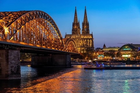 Cologne Cathedral, has been shining in new light since Easter 2025, the old metal halide lamps have