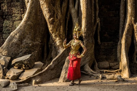 Young woman dressed as a temple dancer, Apsara, Ta Prohm, Angkor Wat, Angkor, UNESCO World Heritage