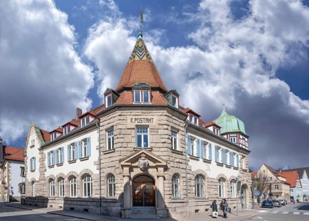 Former post office, built in 1906, today public library and residential building, Friedrich-Ebert-