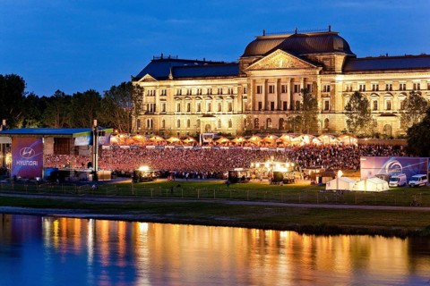 Public viewing on the banks of the Elbe in Dresden on the grounds of the Filmnächte am Elbufer,