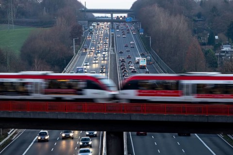 A3 motorway between Düsseldorf and Leverkusen, near Erkrath, railway bridge, Regio train