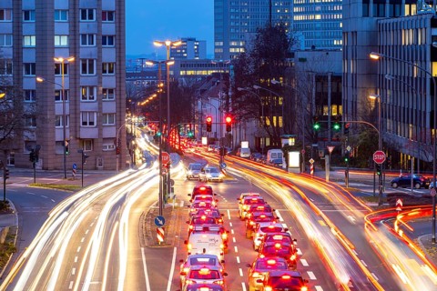 Evening city centre traffic in Essen, large intersection of Bismarckstrasse, B224, Friedrichstrasse