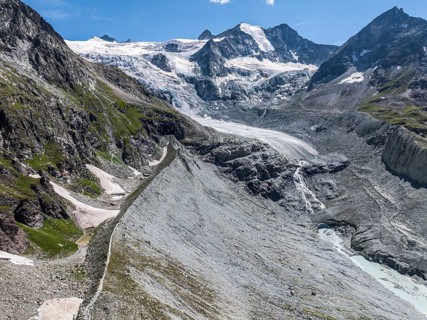View to mountain hut Cabane de Moiry, located close to the retreating Moiry glacier, hiking trail