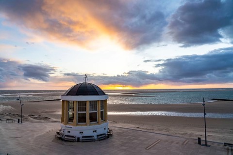 Music pavilion on the beach promenade, North Sea island of Borkum, sunset, East Frisia, Lower