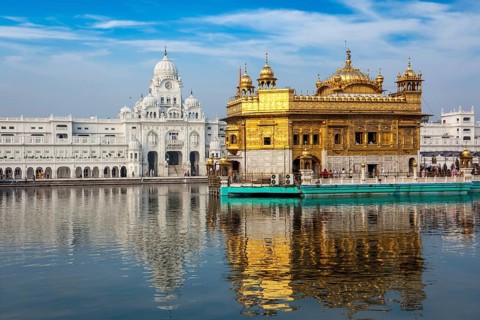 Sikh gurdwara Golden Temple (Harmandir Sahib) . Holy place of Sikihism. Amritsar, Punjab, India,