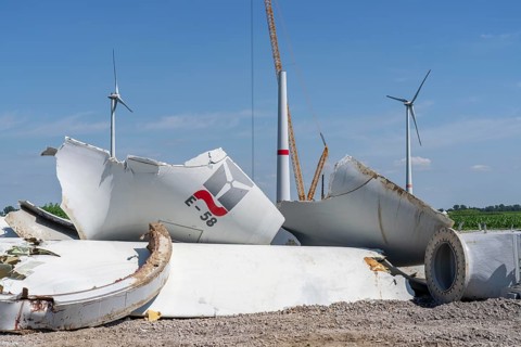 Repowering, dismantled Enercon E-58 wind turbine in a wind farm near Issum, 9 older wind turbines