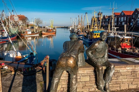 The harbour of Neuharlingersiel, East Frisia, Lower Saxony, fishing boats, fishing cutter,