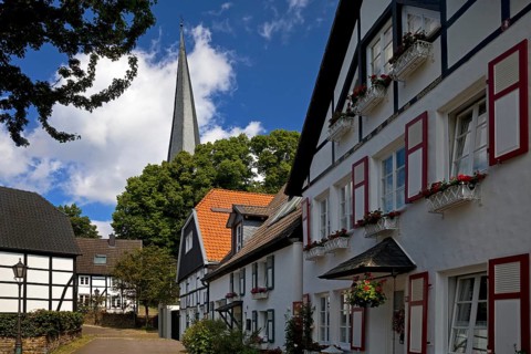 The old town centre with half-timbered houses and the church tower of Sankt Viktor, Schwerte, Ruhr
