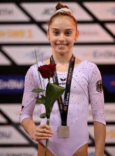 Frederika Suhl GER Award ceremony silver medal gymnastics, EnBW DTB-Pokal, Porsche-Arena,