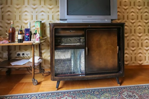 Lost Places, abandoned house, vacant building, old-fashioned furniture, good parlour, living room