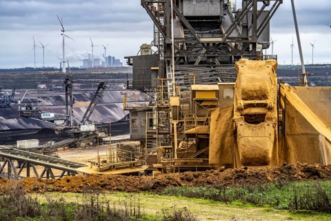 Opencast lignite mine Garzweiler 2, bucket wheel excavator 261 excavating the surface, at the rest