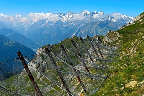 Snow nets as avalanche protection at the summit of Pierre Avoi, behind the summit chain of the